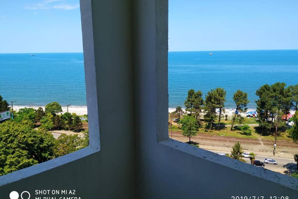 Аппартаменты С Двумя Балконами На Море И Горы Makhinjauri Exteriér fotografie